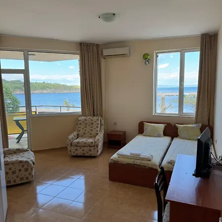 кооп бриз 酒店 *